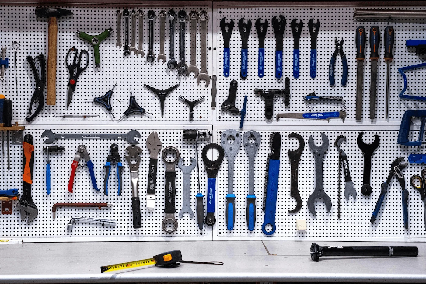 Mechanic tools and vehicle service